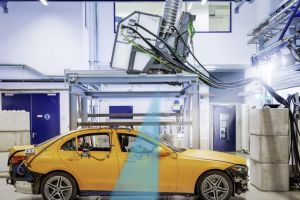 Mercedes-Benz-X-ray-crash-test