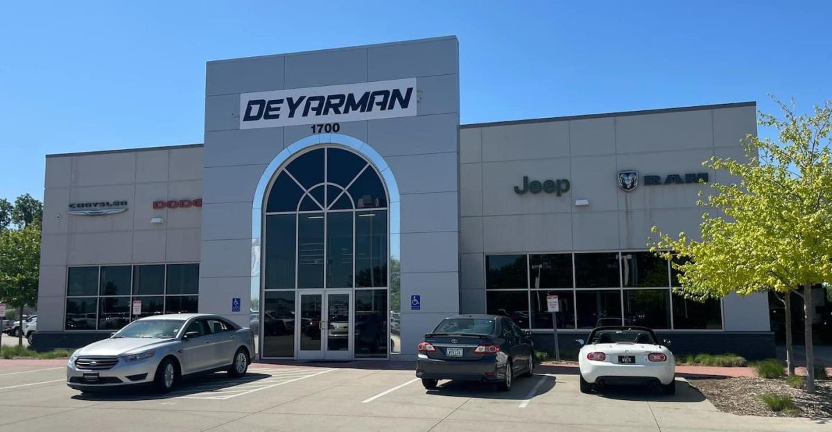 DeYarman-Ames-IA-Tom-Hefferman-Ford-South-Lake-Motors-Inc.