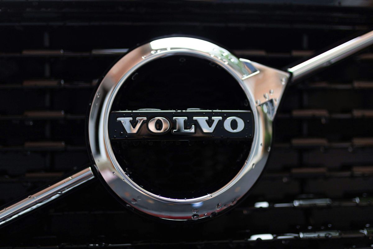 Volvo Group Unveils Ambitious Sustainability Vision at CES 2025