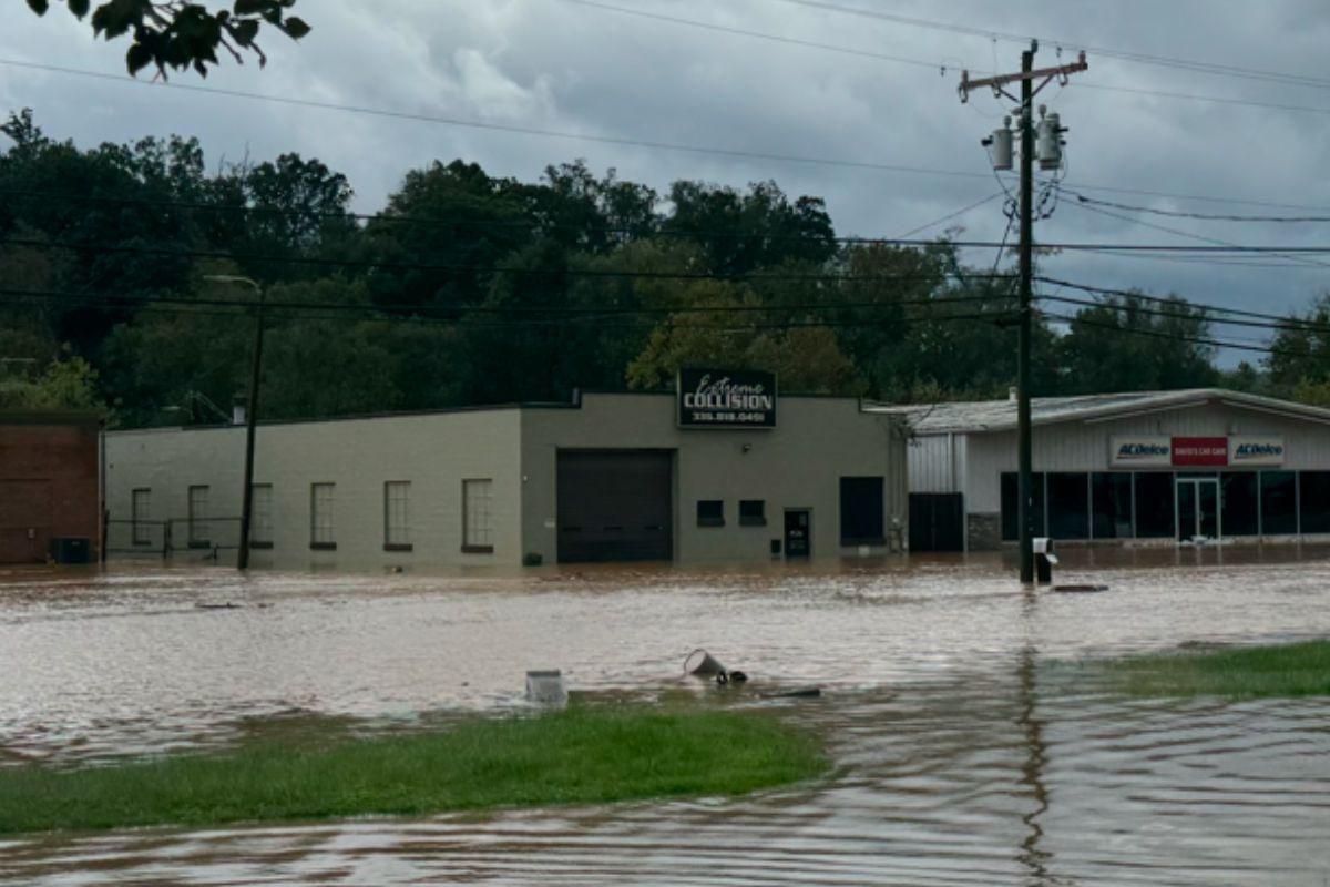 Extreme-Collision-North-Carolina-Hurricane-Helene